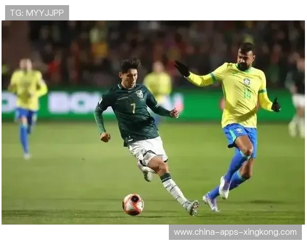 西雅图海湾人边路穿透彻底,鲁伊迪亚斯劲射洞穿球门